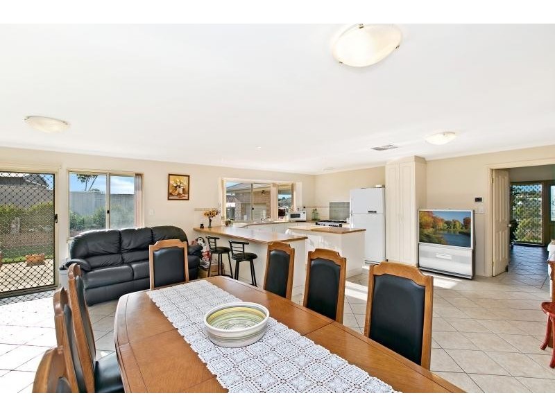 31 Roopena Street, O’sullivan Beach SA 5166