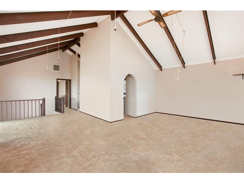 8 John Terrace, O’sullivan Beach SA 5166