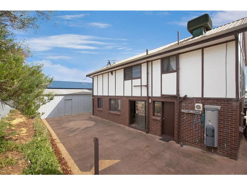 8 John Terrace, O’sullivan Beach SA 5166