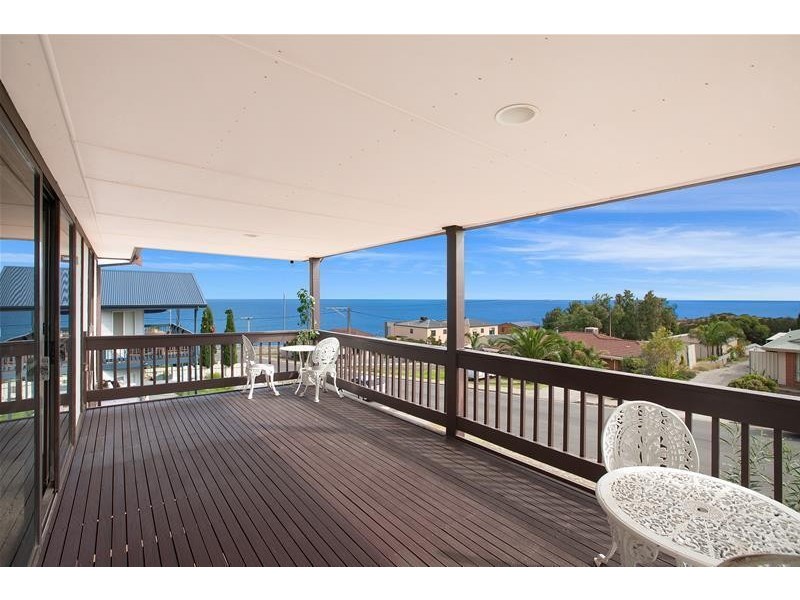 8 John Terrace, O’sullivan Beach SA 5166