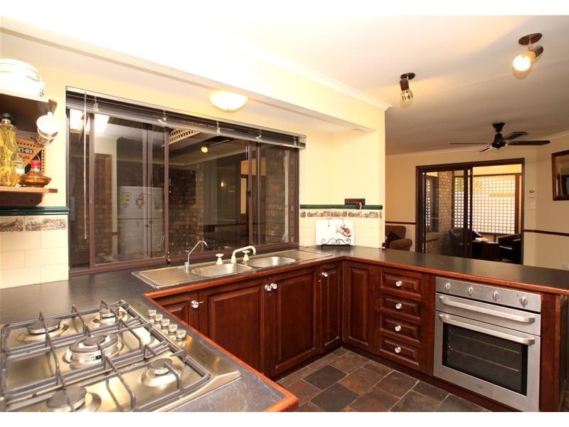 51 Alison Drive, Happy Valley SA 5159