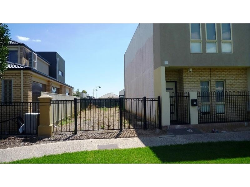 18 Hummock Lane, Mawson Lakes SA 5095