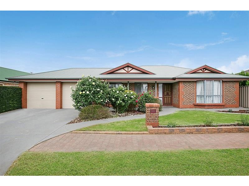 3 Cambridge Place, Clovelly Park SA 5042