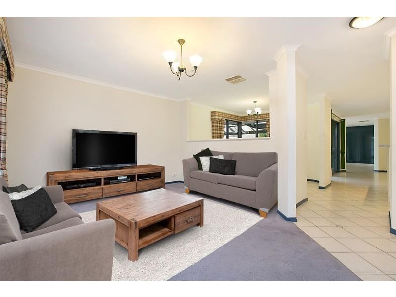 3 Cambridge Place, Clovelly Park SA 5042