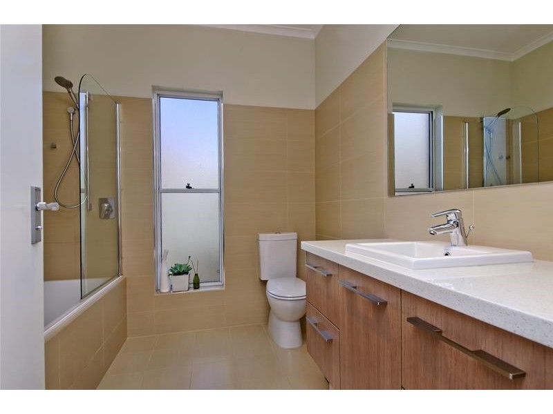 20 English Avenue, Clovelly Park SA 5042