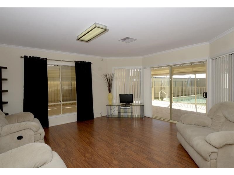 2 Byard Terrace, Mitchell Park SA 5043