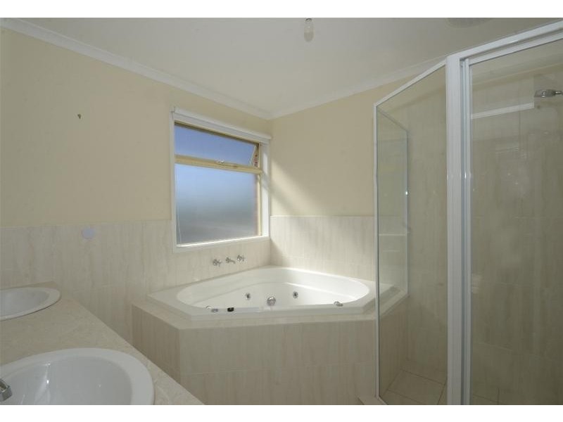 2 Byard Terrace, Mitchell Park SA 5043