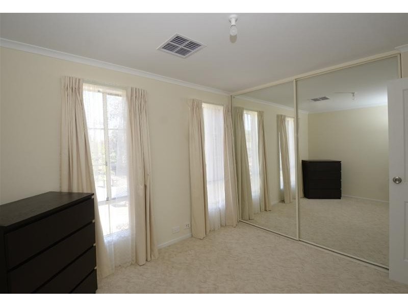 2 Byard Terrace, Mitchell Park SA 5043