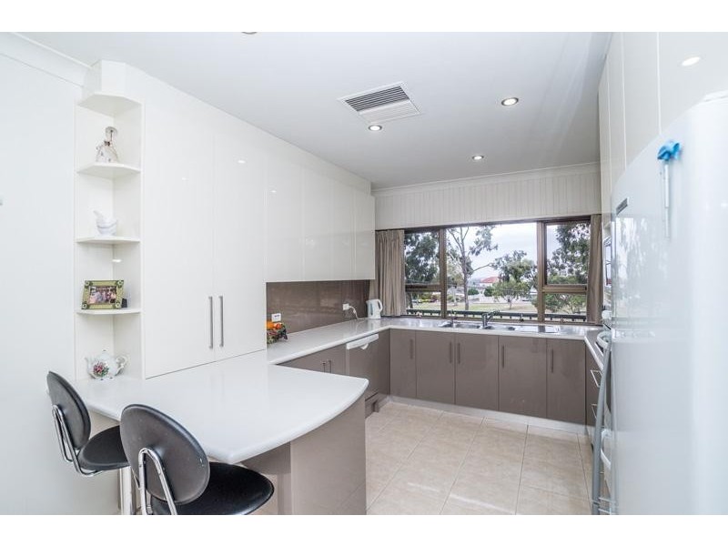 14 Thistleton Crescent, Pasadena SA 5042