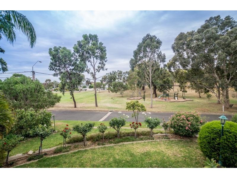 14 Thistleton Crescent, Pasadena SA 5042