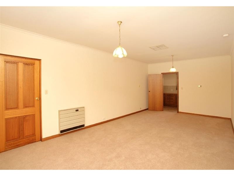 2/11 Thomas Drive, Happy Valley SA 5159