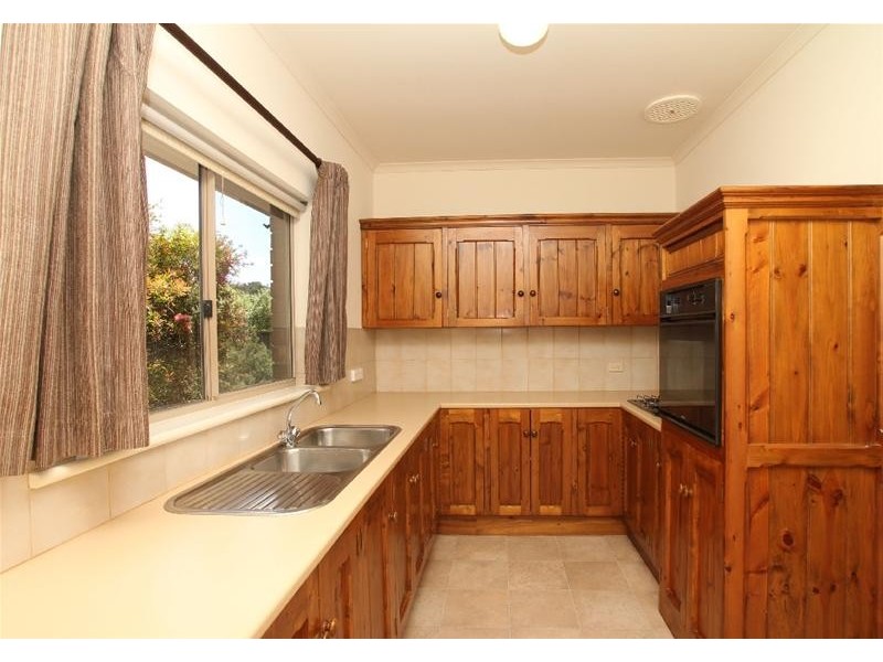 2/11 Thomas Drive, Happy Valley SA 5159