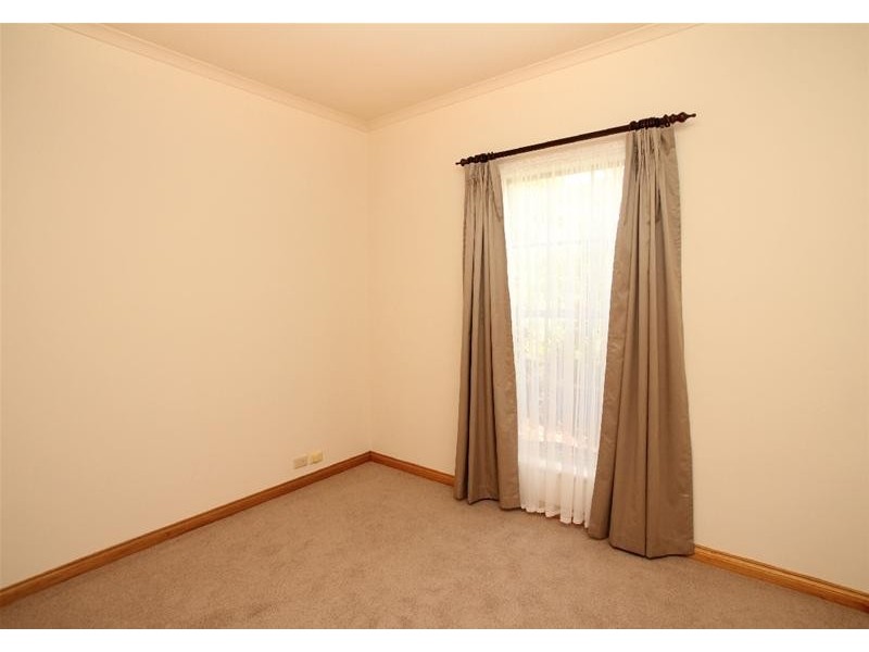 2/11 Thomas Drive, Happy Valley SA 5159