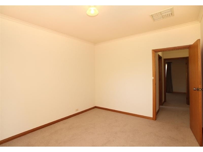 2/11 Thomas Drive, Happy Valley SA 5159