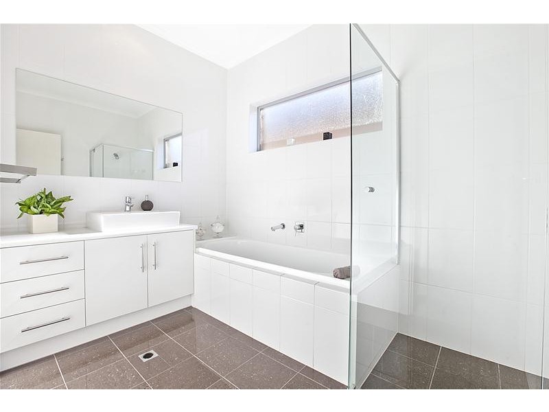33A Illawarra Avenue, Hove SA 5048