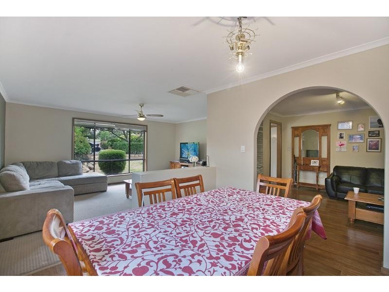 16 Rothschild Street, Woodcroft SA 5162