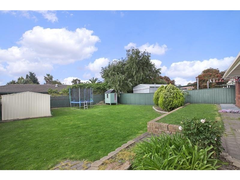 16 Rothschild Street, Woodcroft SA 5162