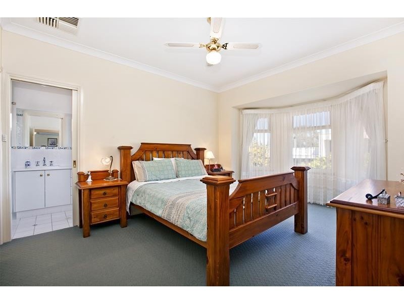 27 Marine Parade, Seacliff SA 5049