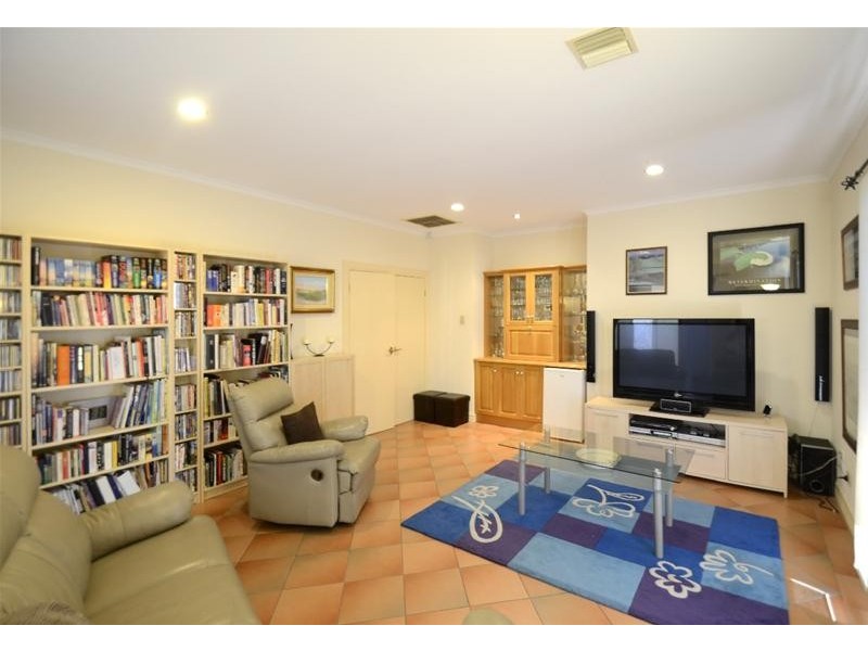 1 Gray  Court, Glenelg North SA 5045