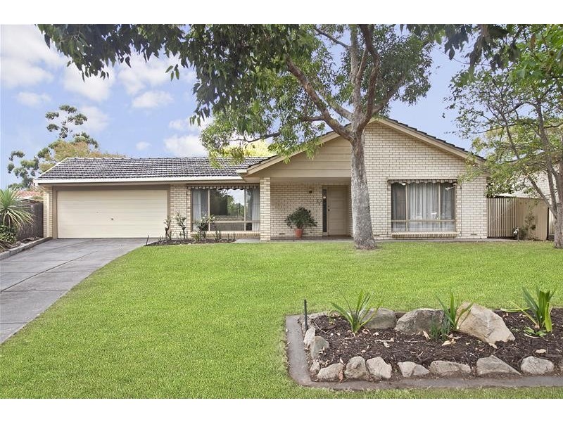 40 Calomba Crescent, Happy Valley SA 5159