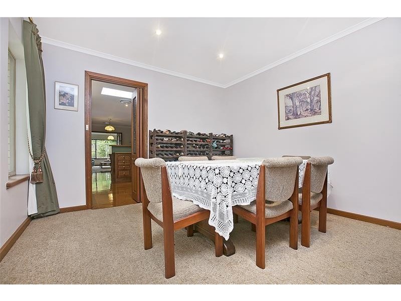 40 Calomba Crescent, Happy Valley SA 5159