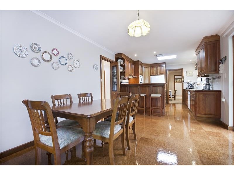 40 Calomba Crescent, Happy Valley SA 5159