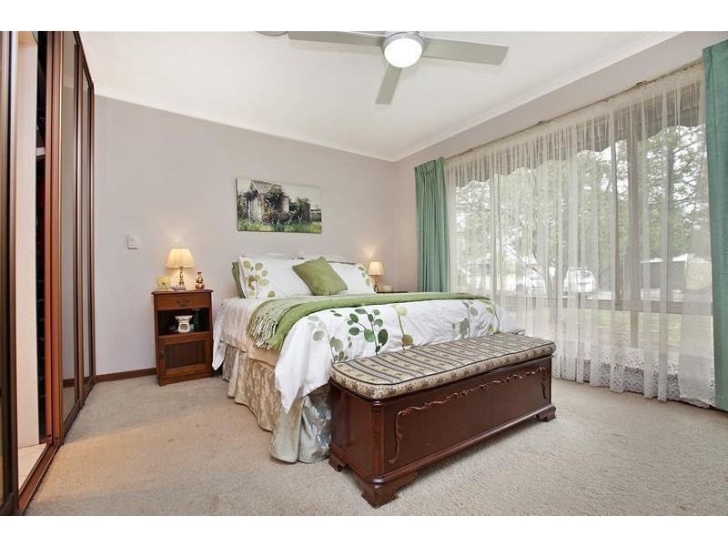40 Calomba Crescent, Happy Valley SA 5159