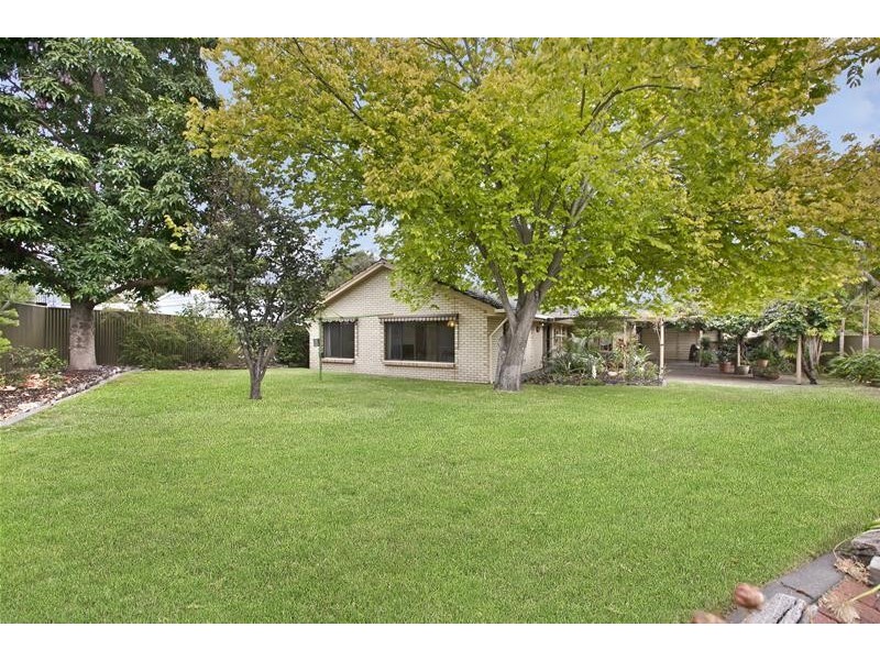 40 Calomba Crescent, Happy Valley SA 5159