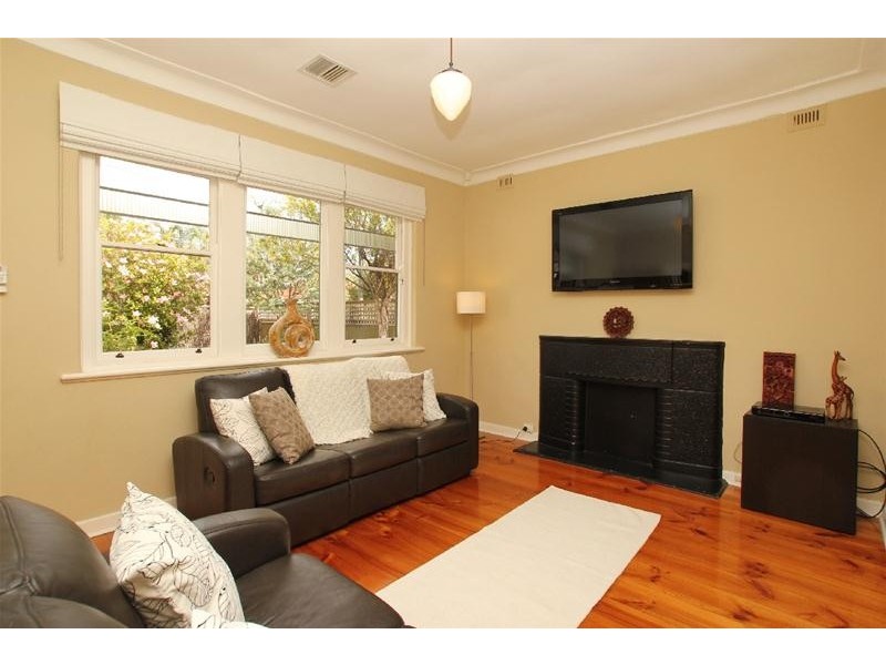 27 Waratah Street, Seacliff SA 5049