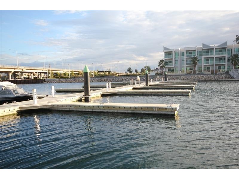 2A/9 Wirra Drive, New Port SA 5015