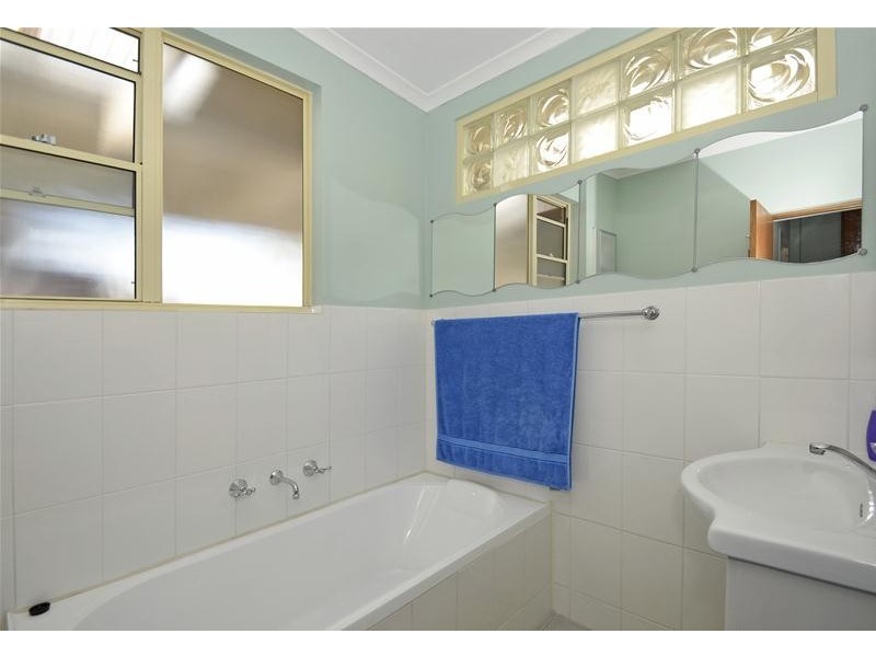 20 Weroona Avenue, Park Holme SA 5043