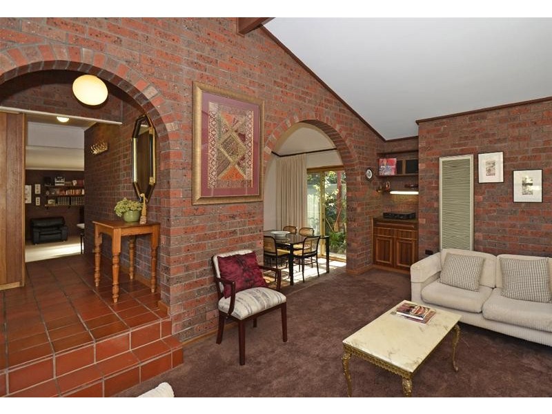 8 Kersley Avenue, Glengowrie SA 5044