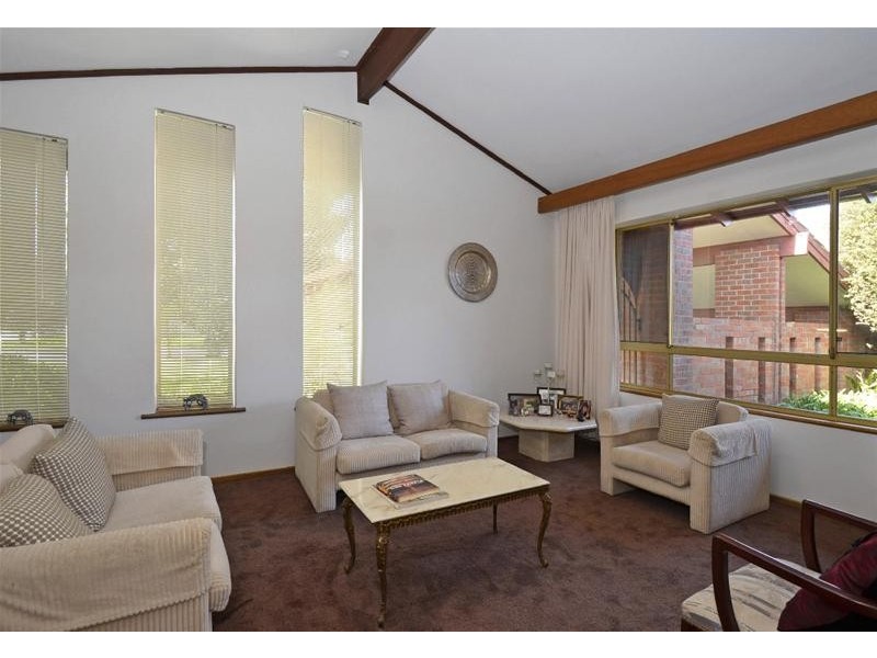 8 Kersley Avenue, Glengowrie SA 5044