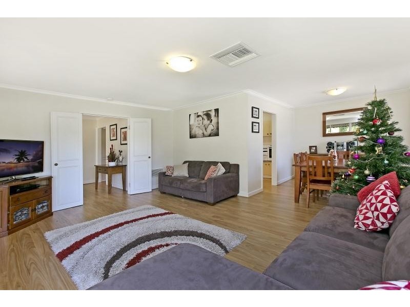 10 Vynland Drive, Flagstaff Hill SA 5159