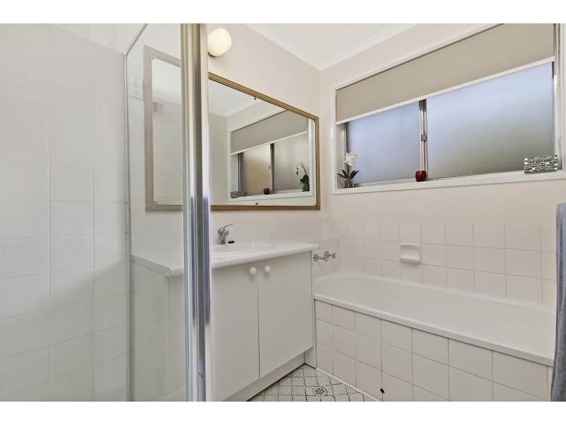 10 Vynland Drive, Flagstaff Hill SA 5159