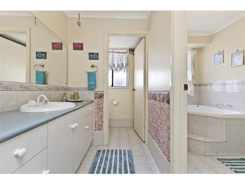 25 Pebble Beach Grove, Seaford Rise SA 5169