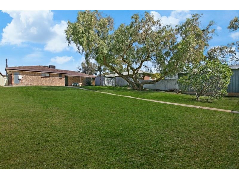 14 Central Avenue, Hallett Cove SA 5158