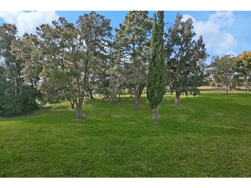 14 Central Avenue, Hallett Cove SA 5158