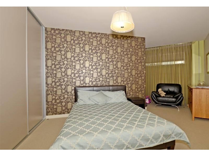 2/10 Moseley Street, Glenelg SA 5045