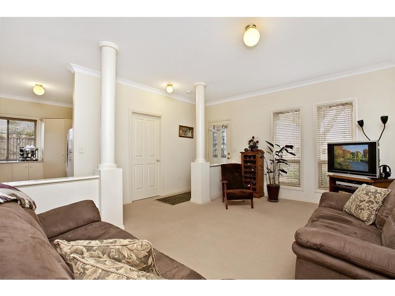 8 Lutana Crescent, Mitchell Park SA 5043