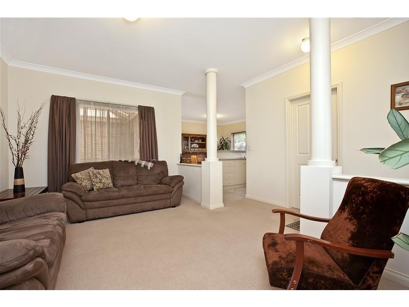 8 Lutana Crescent, Mitchell Park SA 5043