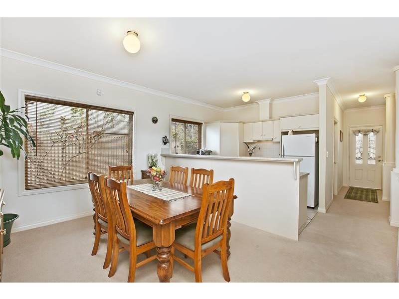 8 Lutana Crescent, Mitchell Park SA 5043