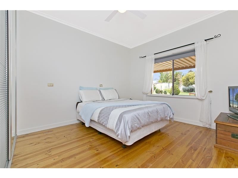 32 Ophir Crescent, Seacliff Park SA 5049