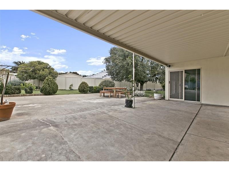 32 Ophir Crescent, Seacliff Park SA 5049