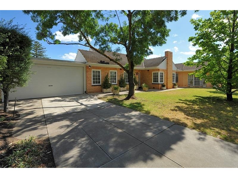 7 Lewis Crescent, North Plympton SA 5037