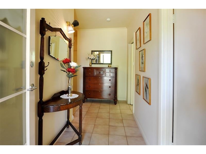 7 Lewis Crescent, North Plympton SA 5037