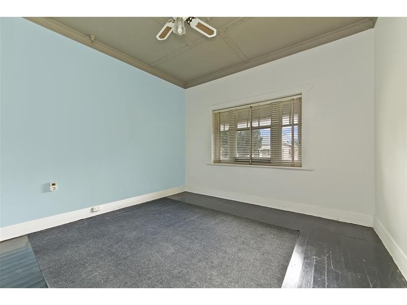 42 Albion Avenue, Glandore SA 5037