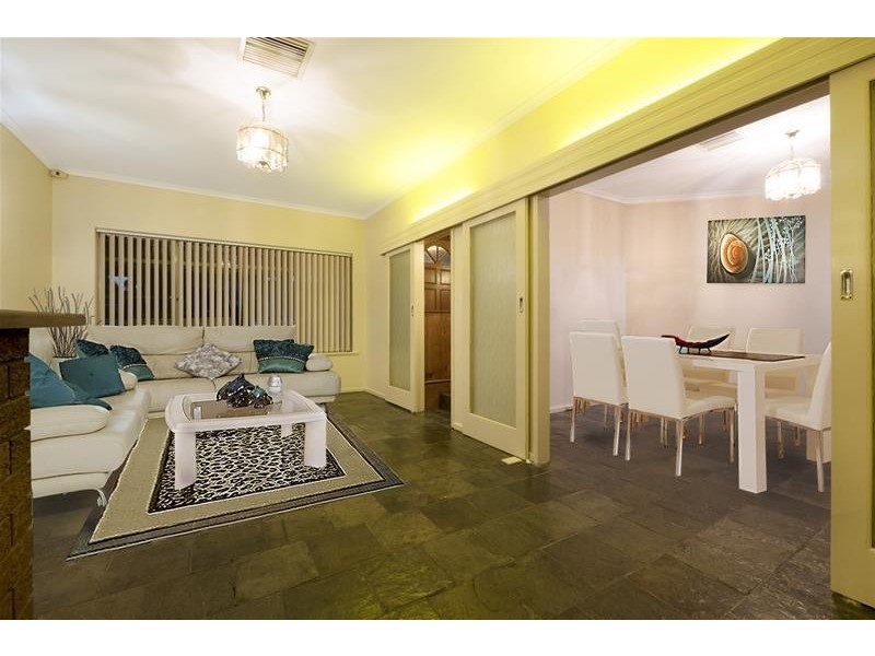 11 Demaret Avenue, Fairview Park SA 5126