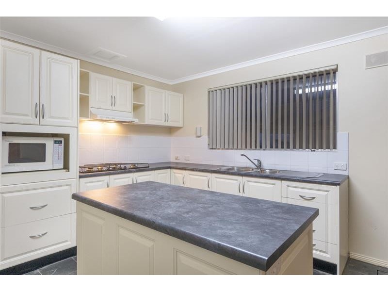 11 Demaret Avenue, Fairview Park SA 5126