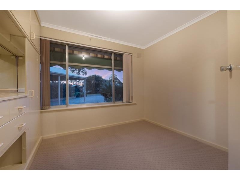 11 Demaret Avenue, Fairview Park SA 5126